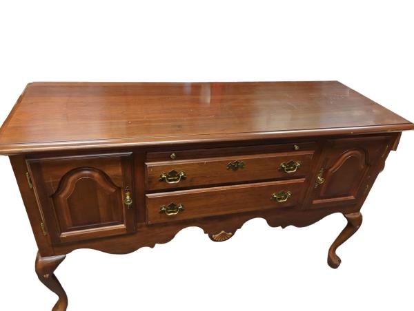 Queen Anne Cherry Sideboard with Pull-out Serving Tray