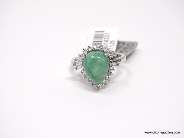 .925 STERLING SILVER DYED GREEN BERYL (EMERALD) AND WHITE SAPPHIRE RING.