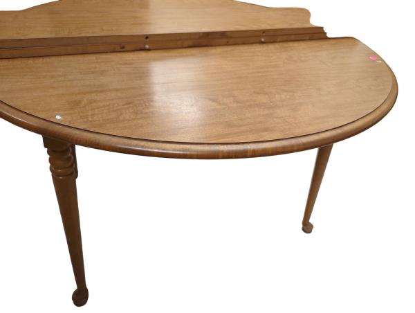 Maple Drop-side Kitchen Table with 2 Leaves